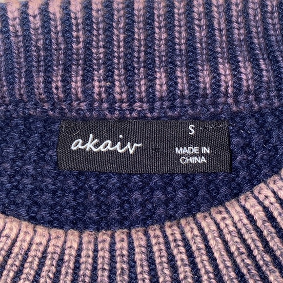 Akaiv Mineral Wash Cable Knit Cropped Sweater - Picture 12 of 14